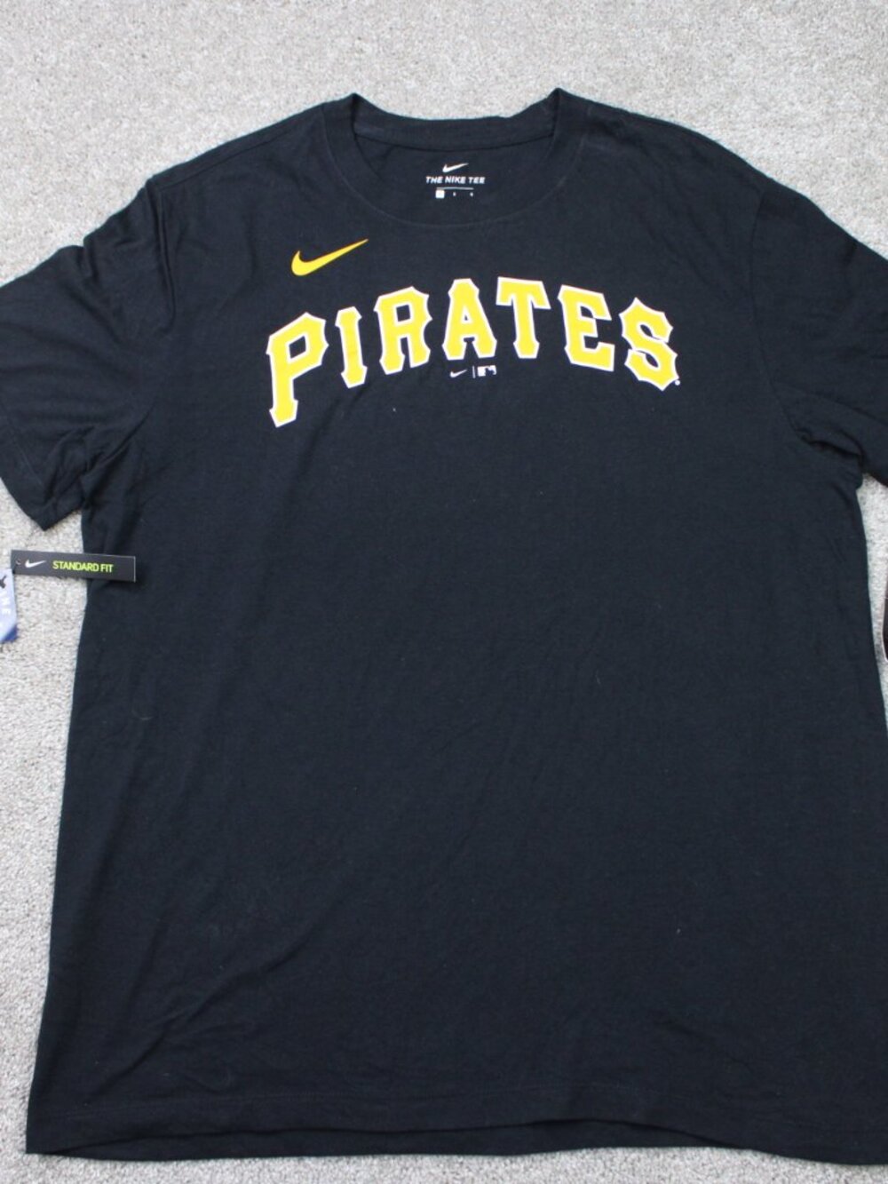 Nike Pittsburgh Pirates T-Shirt NWT Mens Large Black Standard Fit MLB Cotton S/S